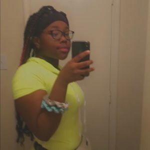 Meet your Posher, Adriana